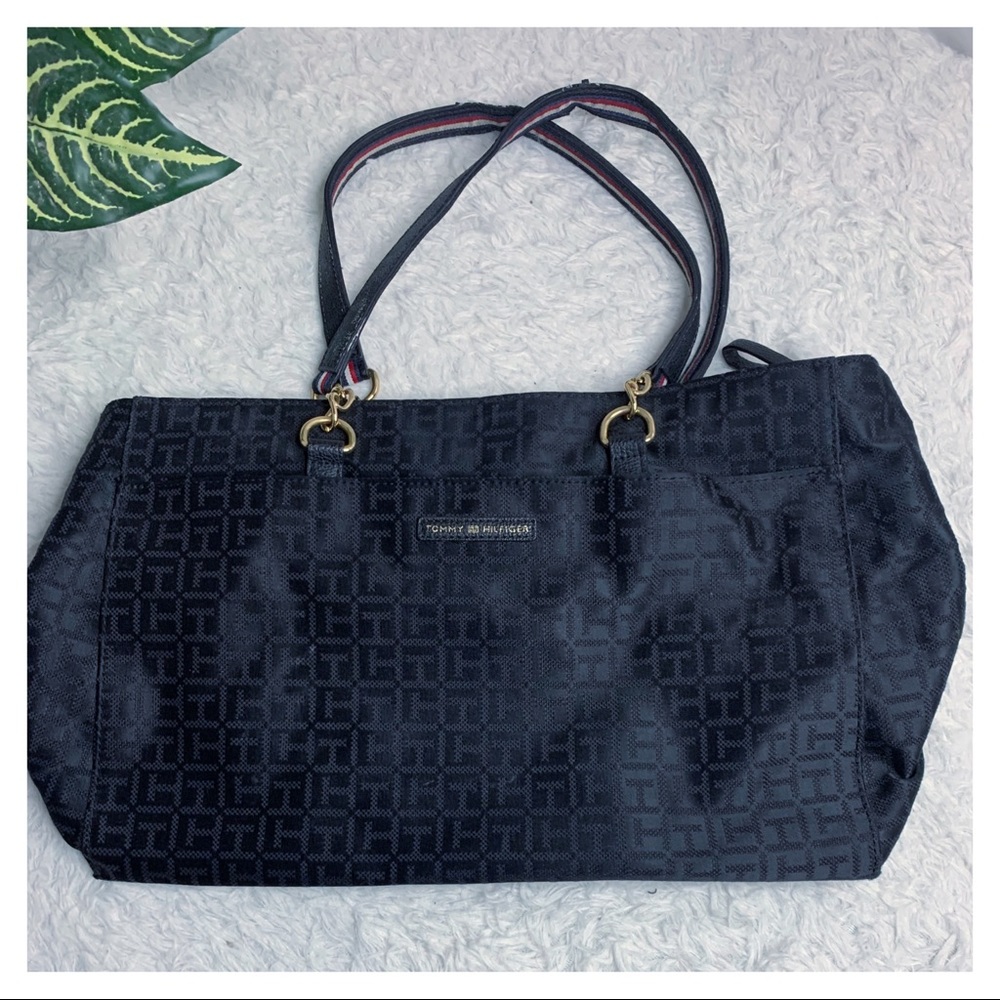 Tommy Hilfiger Purse!